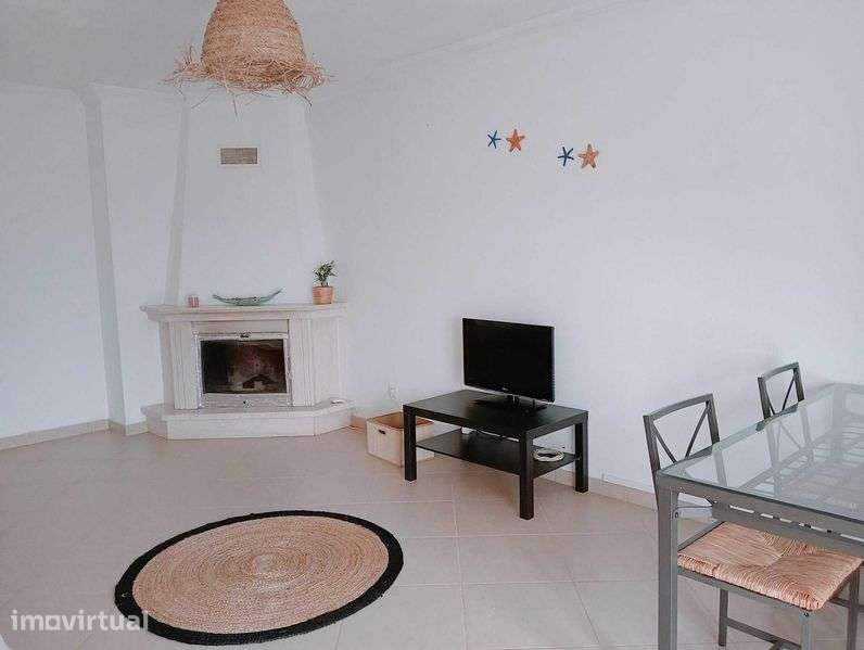 Aluga-se apartamento T2 - Grande imagem: 2/10