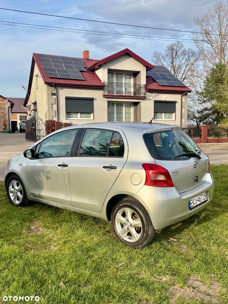 Toyota Yaris 1.3 Prestige - 7