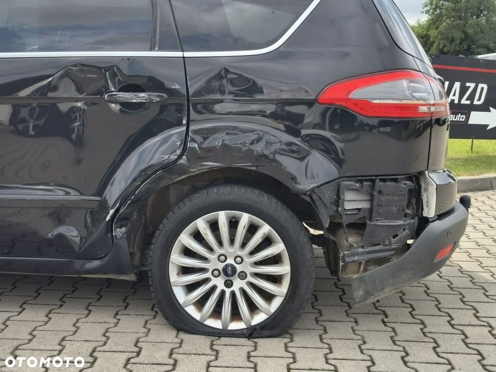 Ford S-Max - 32