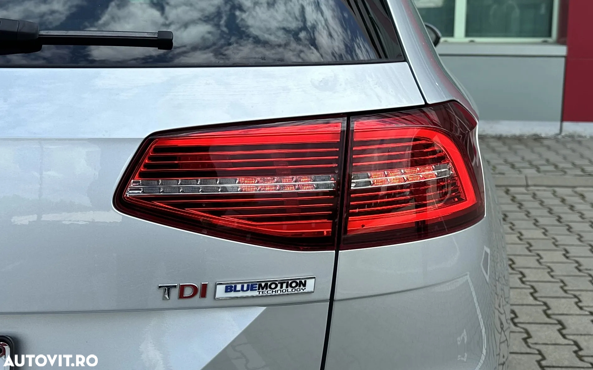 Volkswagen Passat - 32