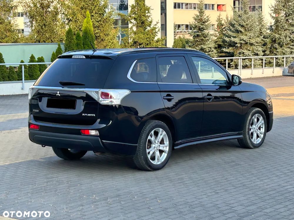 Mitsubishi Outlander 2.2 DI-D 4WD Automatik Instyle - 5