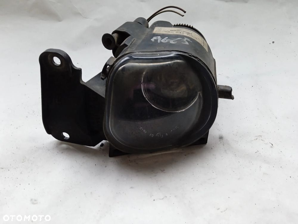 HALOGEN PRAWY AUDI A6 C5 4B0941700A - 1