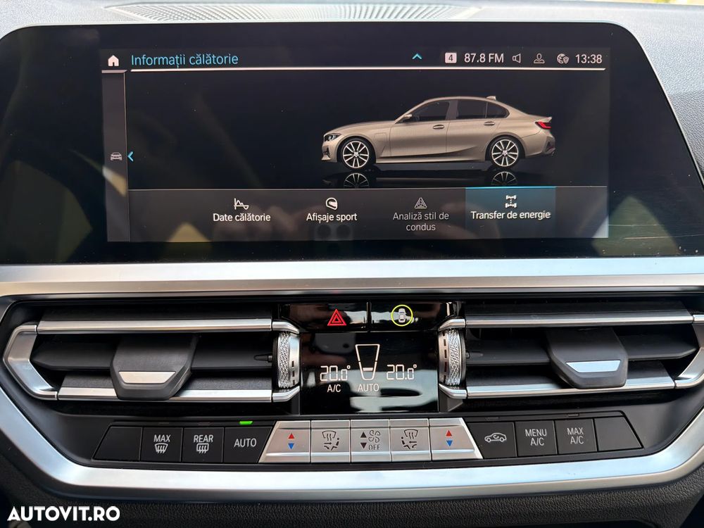 BMW Seria 3 330e Aut. Sport Line - 28