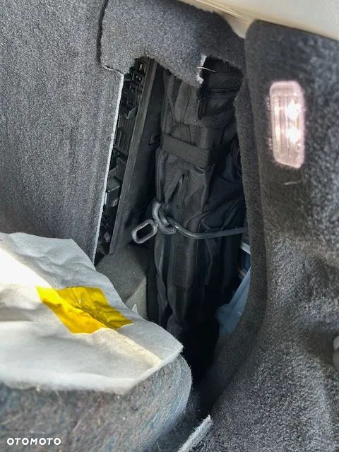 Land Rover Discovery - 34