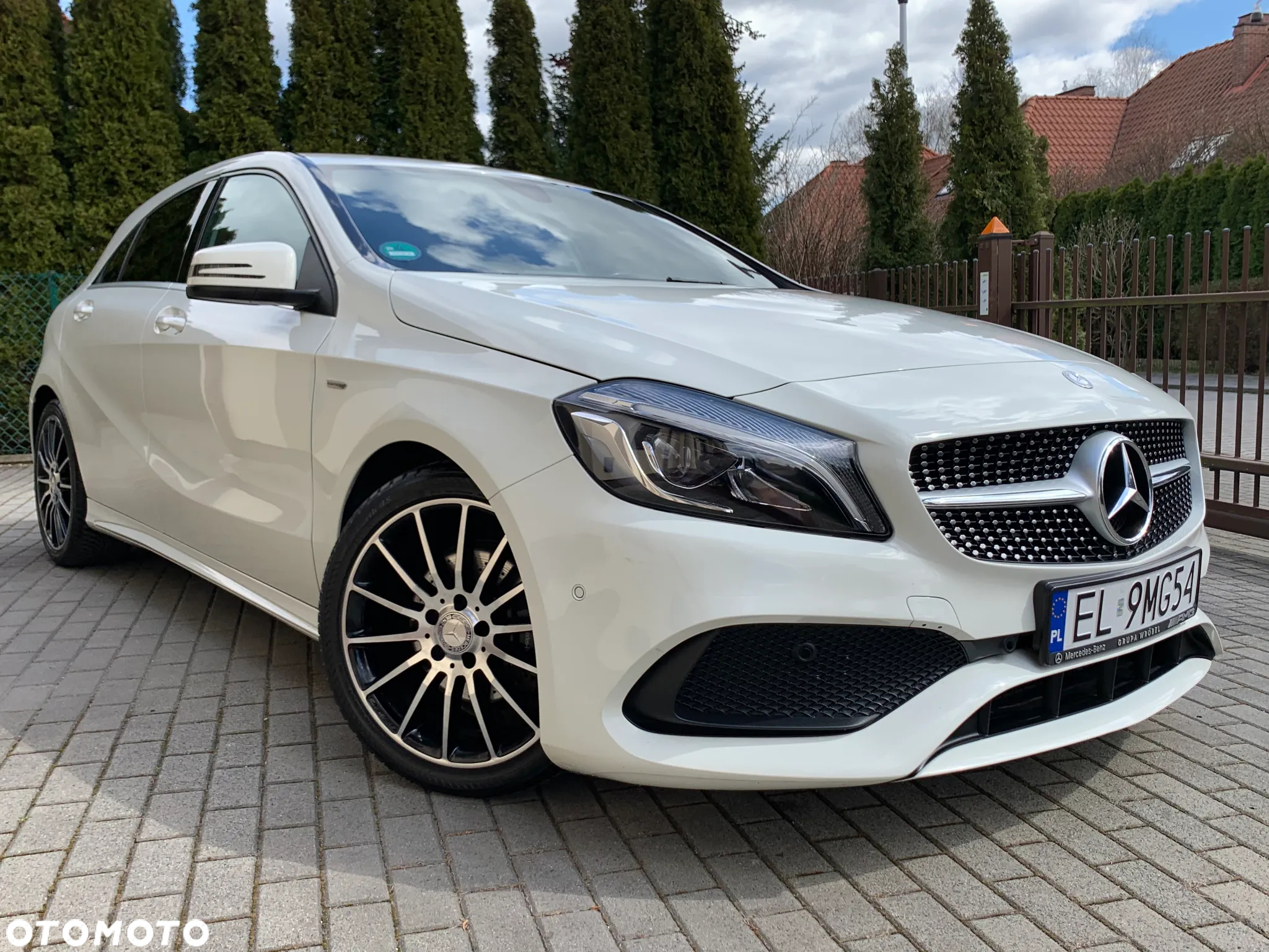 Mercedes-Benz Klasa A 180 7G-DCT AMG Line - 2