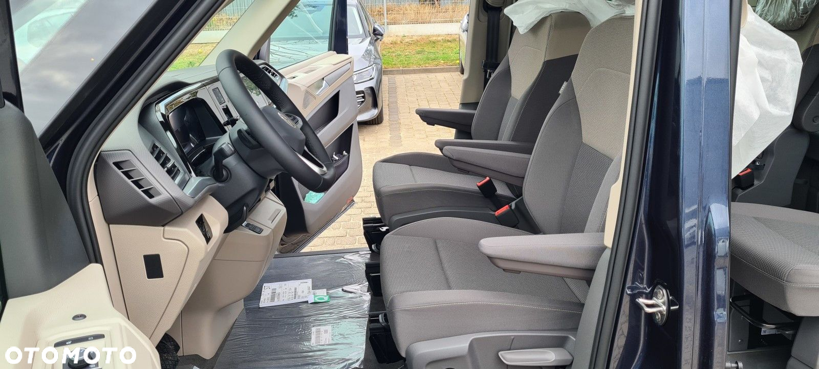 Volkswagen Multivan - 15