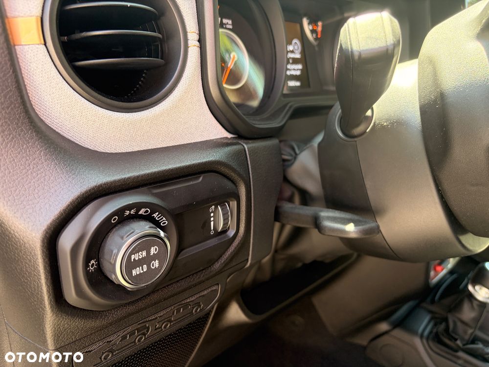 Jeep Wrangler - 17