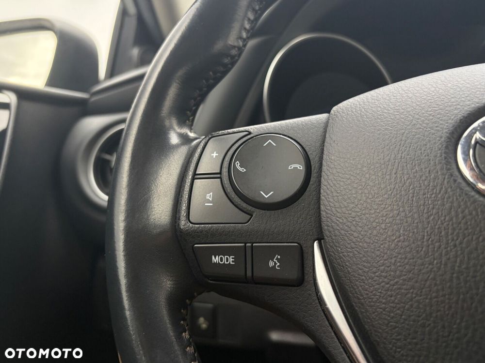 Toyota Auris 1.6 Premium Comfort MS - 22