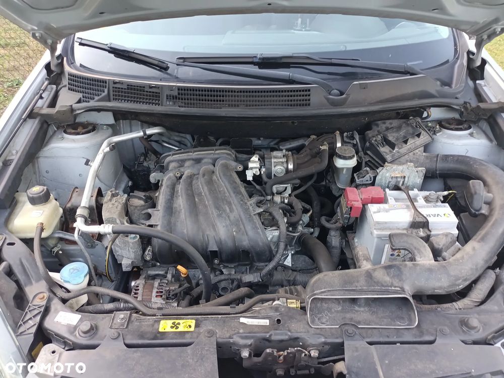 Nissan Qashqai 1.6 Visia - 11