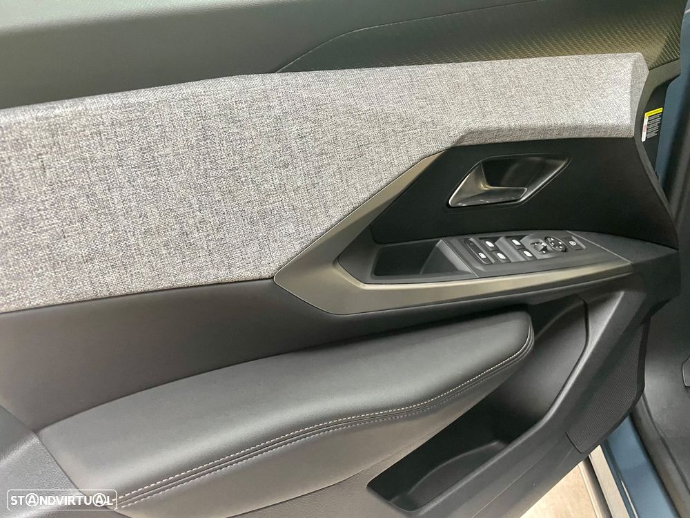 Peugeot 3008 1.2 Hybrid Allure Pack e-DCS6 - 20