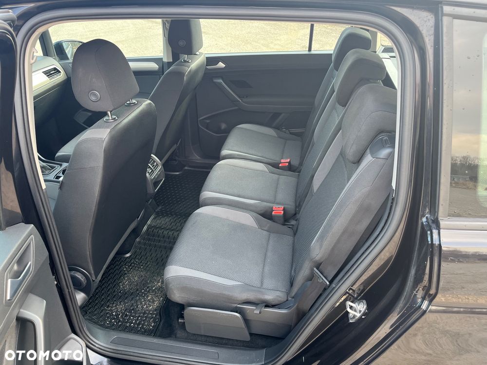 Volkswagen Touran 1.6 TDI SCR (BlueMotion Technology) DSG Trendline - 16