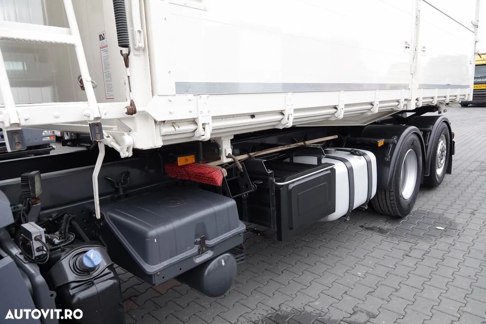 Mercedes-Benz ACTROS / 2545 / 6x2 / CAMION BASCULANTE 32 mc / OBLUTOR pentru cereale / CAPACITATE DE ÎNCĂRCARE: 15.000 KG / DIRECȚIE + AXIE ELEVABILĂ / EURO 6 - 16