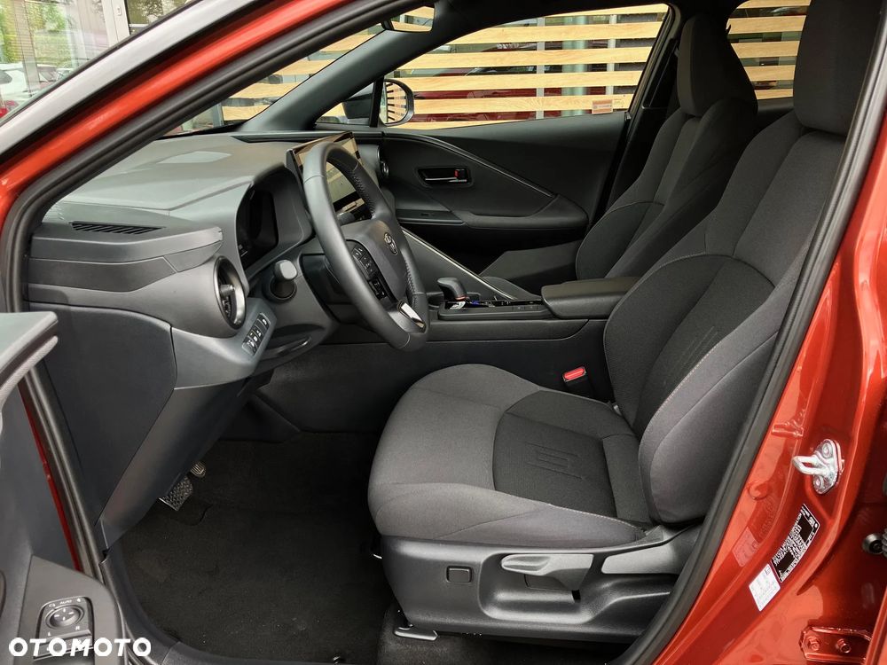 Toyota C-HR 2.0 PHEV Dynamic Force Style - 36