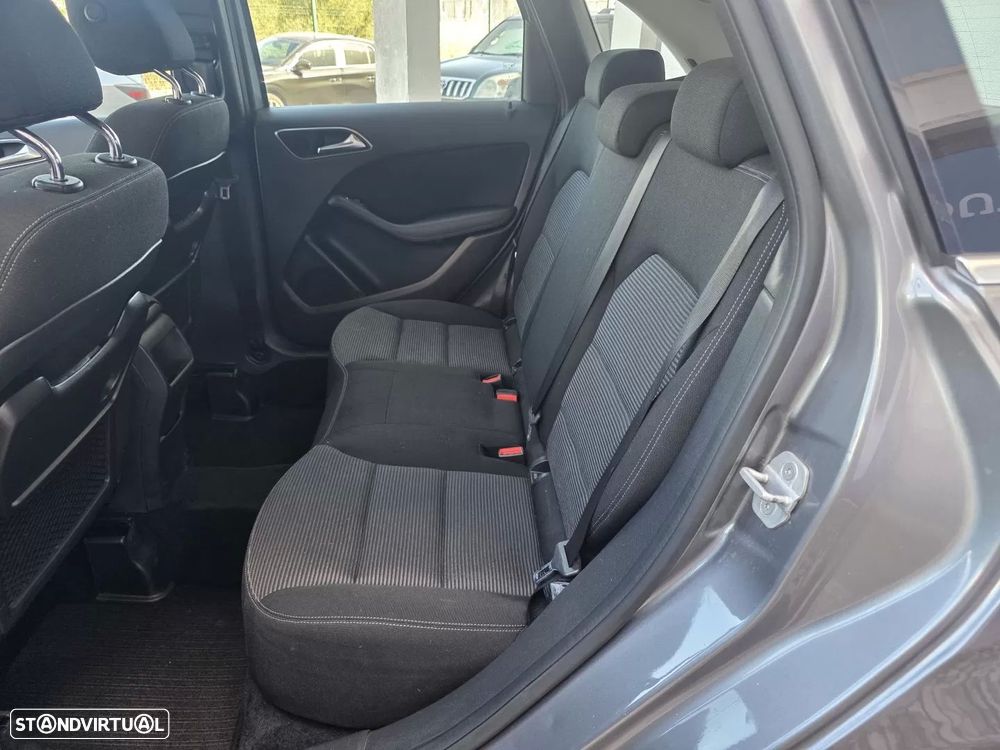 Mercedes-Benz B 180 CDi BlueEfficiency - 9
