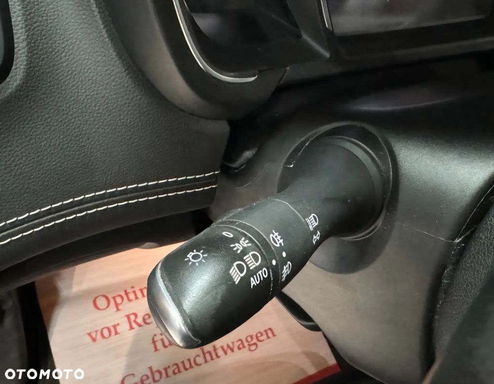 Renault Scenic ENERGY TCe 130 BOSE EDITION - 32