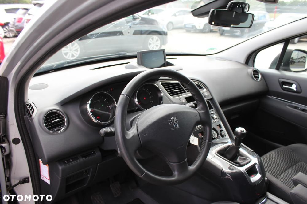 Peugeot 5008 120 VTi Premium - 23