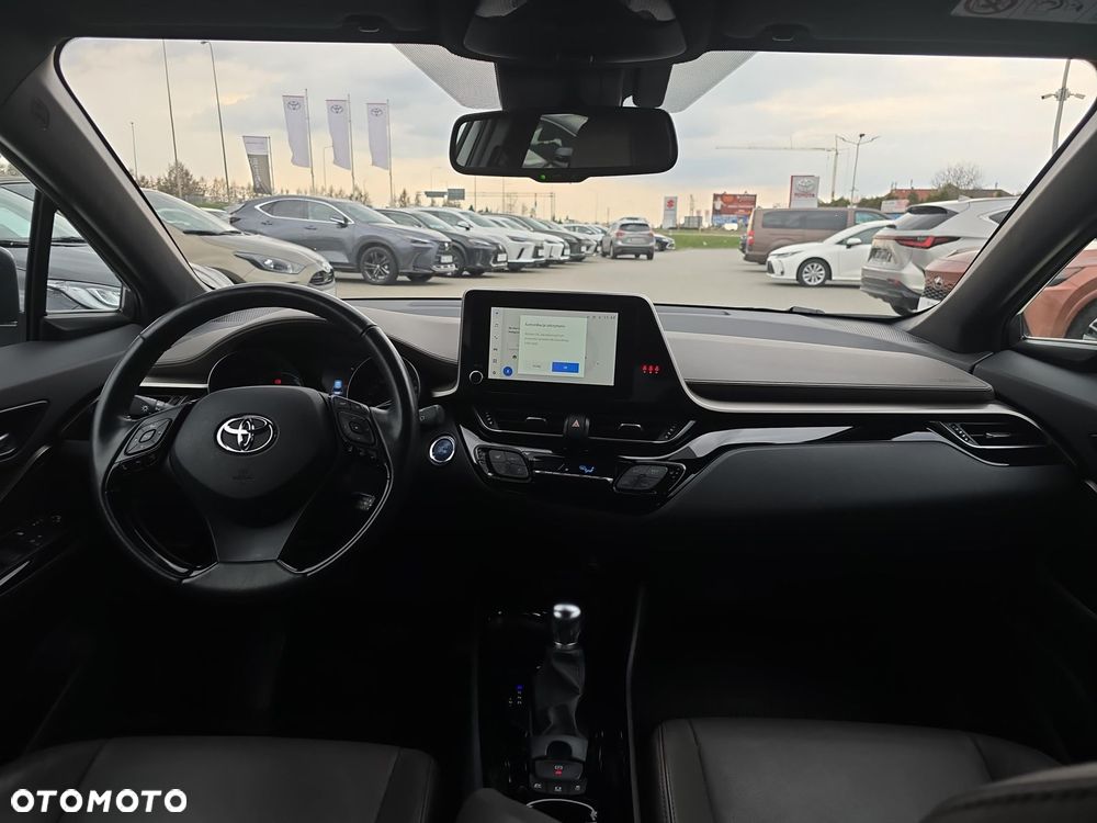 Toyota C-HR 2.0 Hybrid Executive - 11