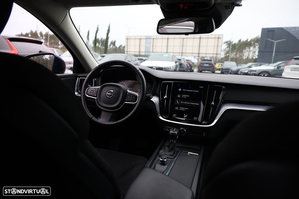 Volvo V60 2.0 D3 Momentum Core Geartronic - 14