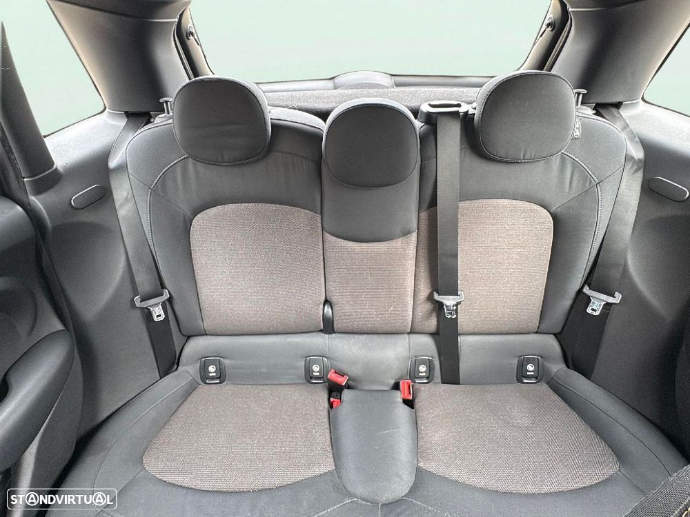 MINI 5 Portas One D - 17