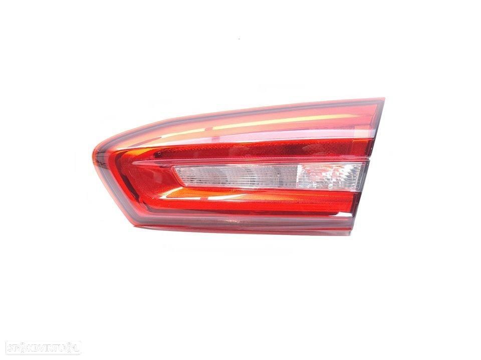 FAROLIM TRASEIRO DIREITO INTERIOR FORD FOCUS BERLINA CGE - 1