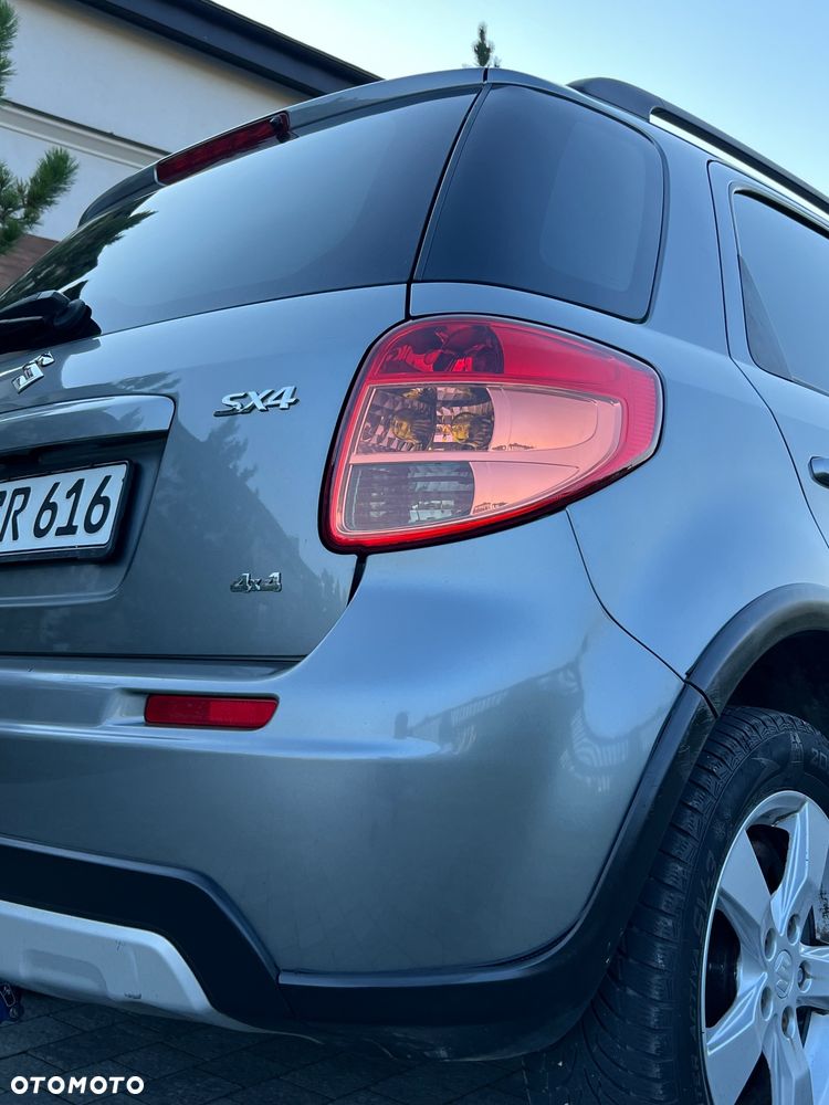Suzuki SX4 1.6 VVT 4x4 Style - 23
