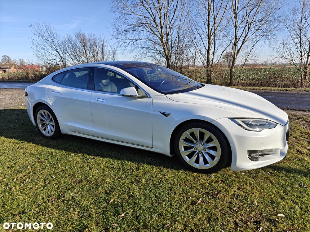 Tesla Model S Long Range Plus - 4
