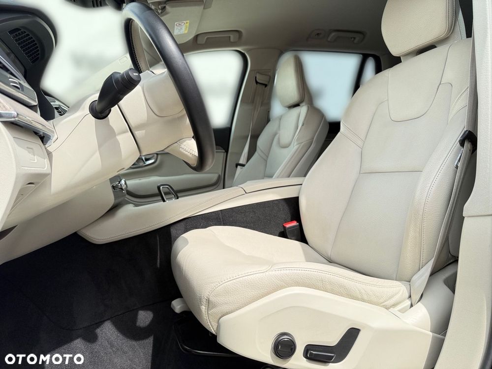 Volvo XC 90 - 11