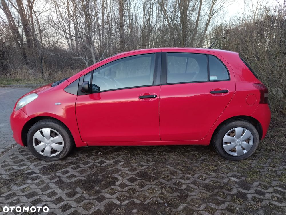 Toyota Yaris 1.0 Luna - 2