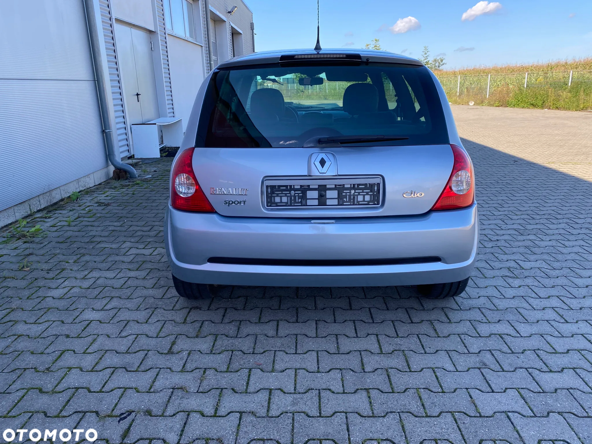 Renault Clio 2.0 16V Sport - 4
