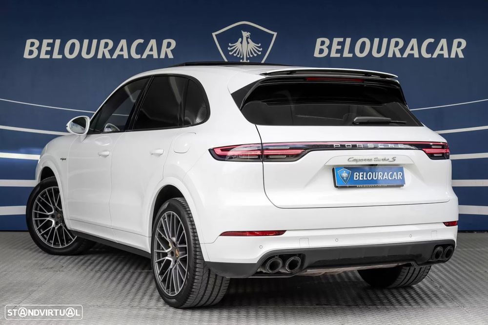 Porsche Cayenne Turbo S E-Hybrid - 4