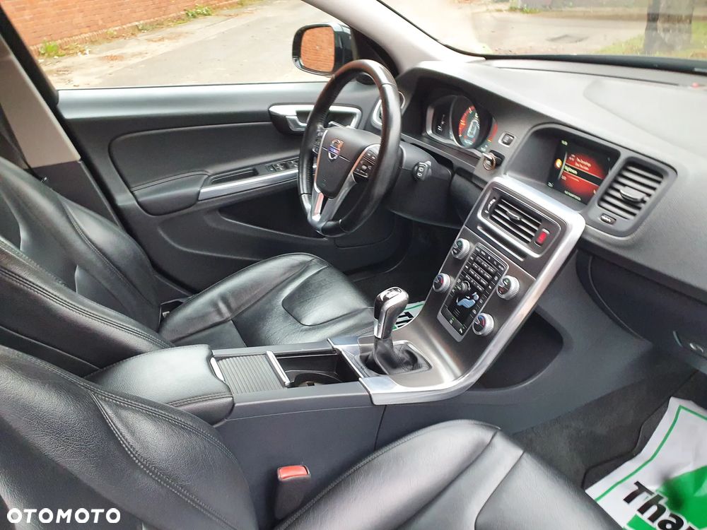 Volvo V60 D3 Drive-E Dynamic Edition (Momentum) - 9