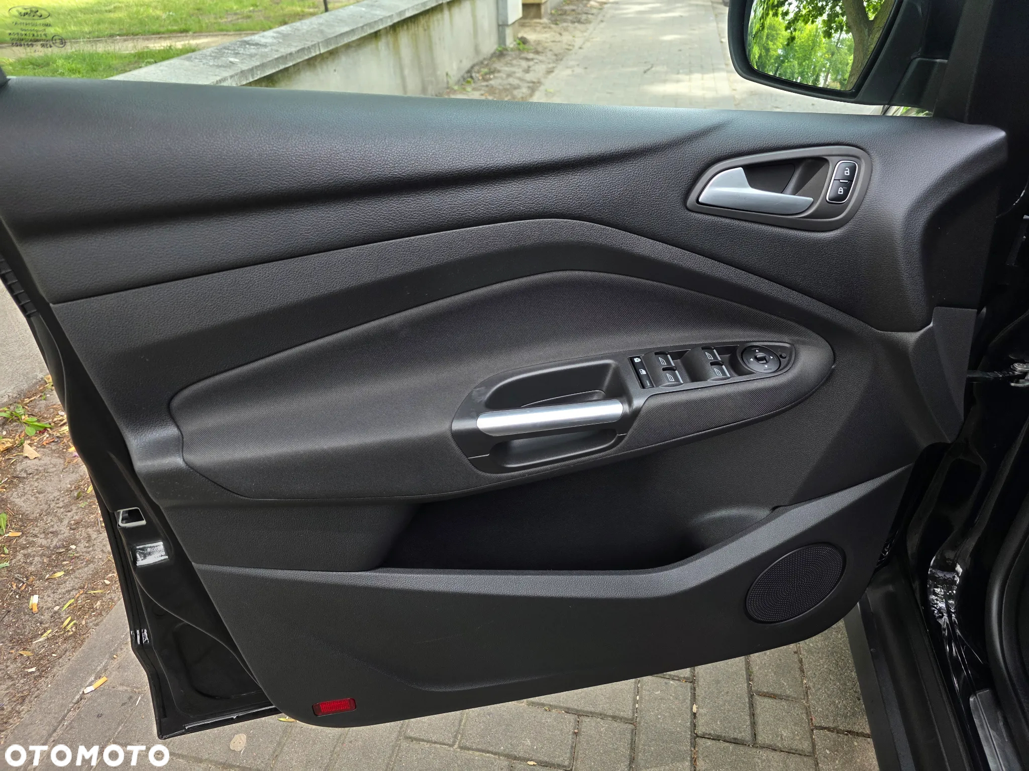 Ford C-MAX 2.0 TDCi Start-Stop-System Titanium - 19