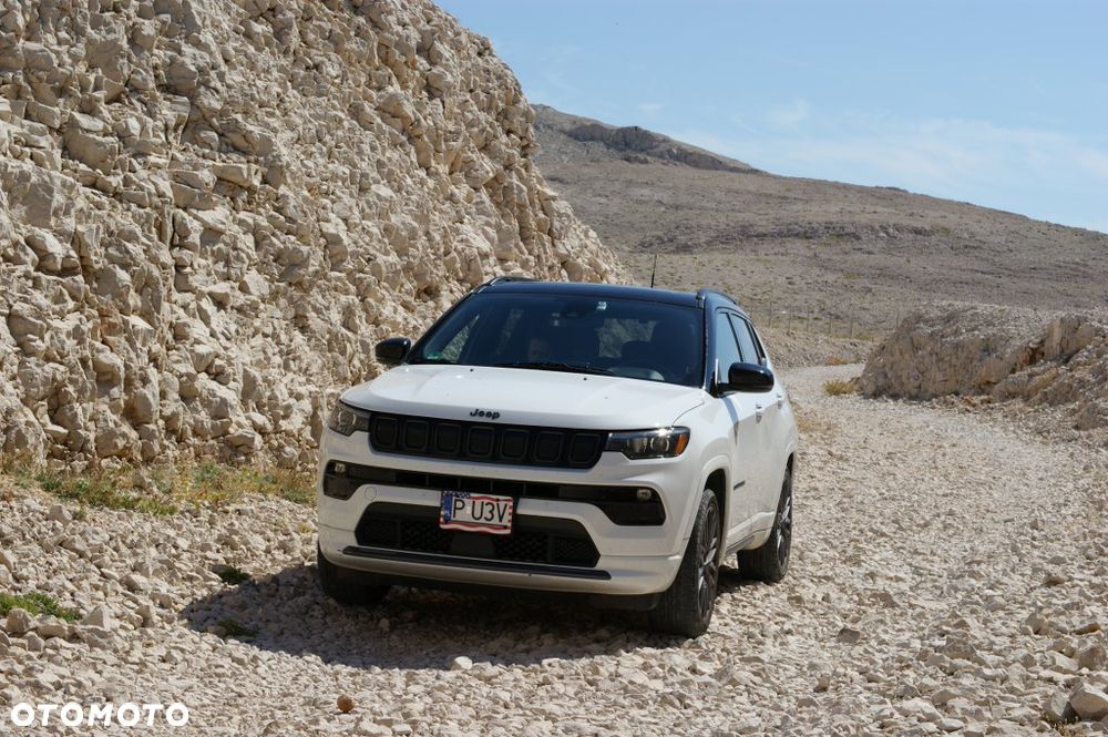 Jeep Compass - 25