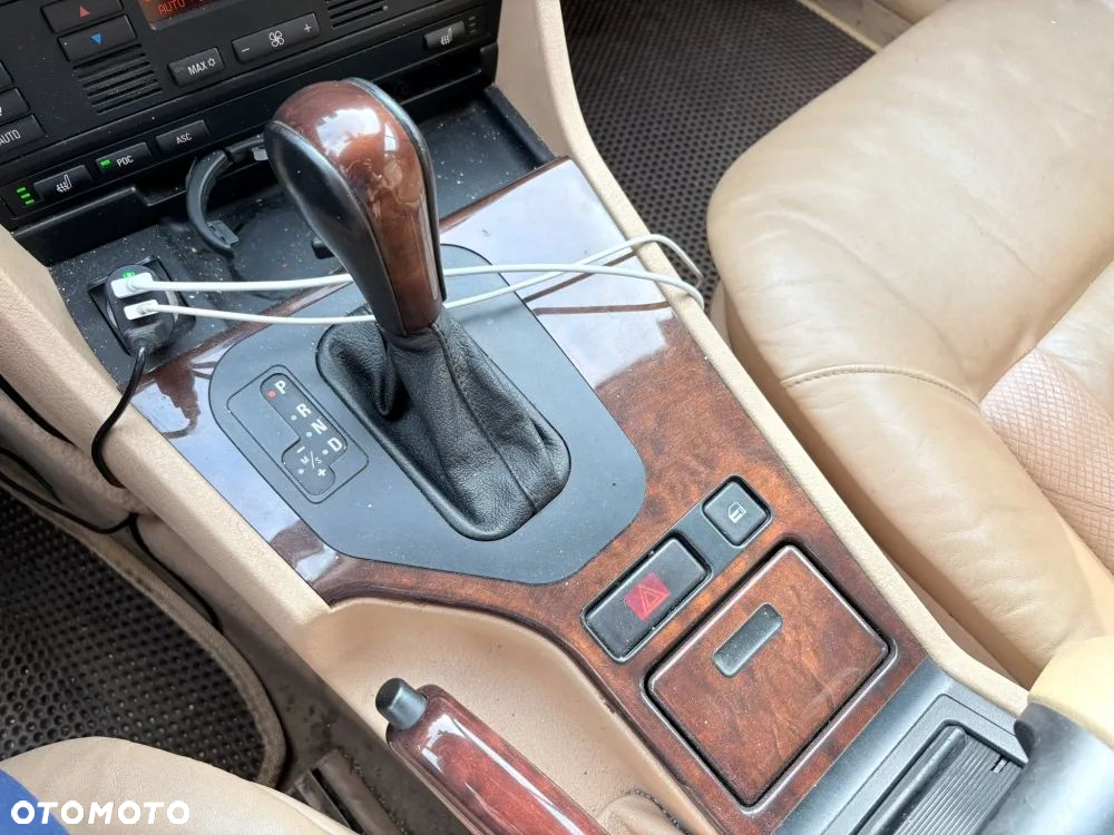 BMW Seria 5 - 35