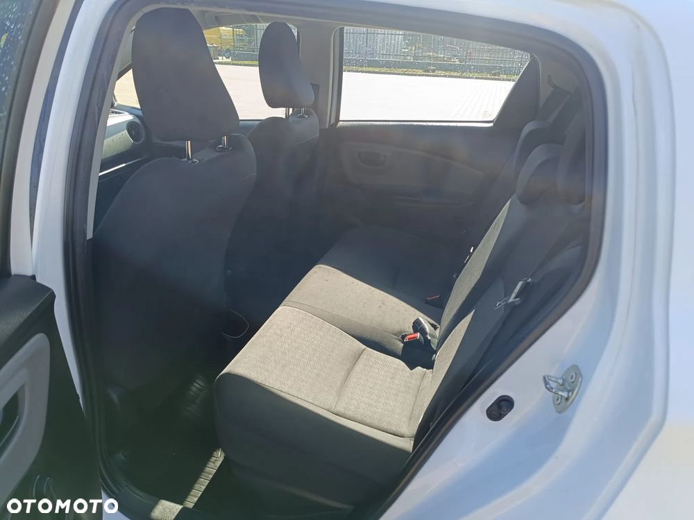 Toyota Yaris - 21
