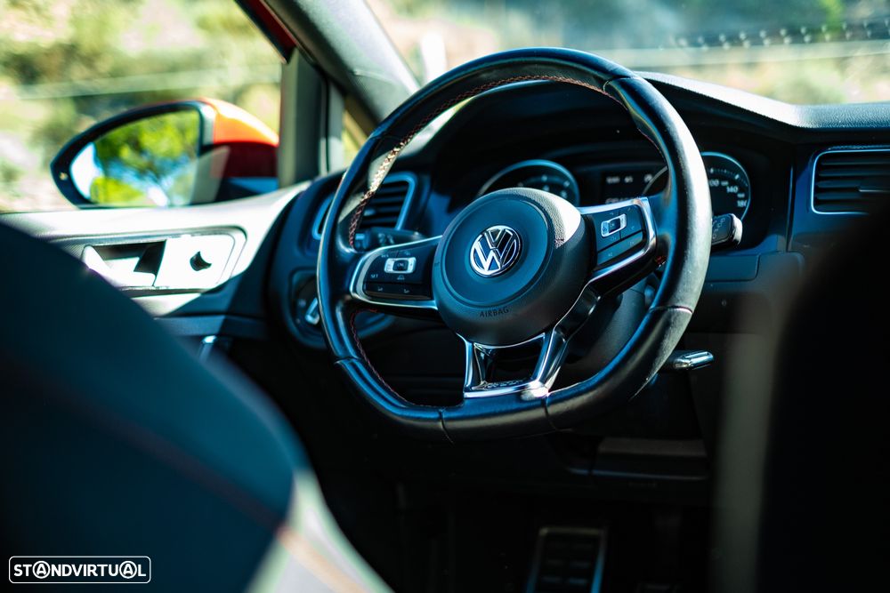 VW Golf 2.0 TSi GTi - 13