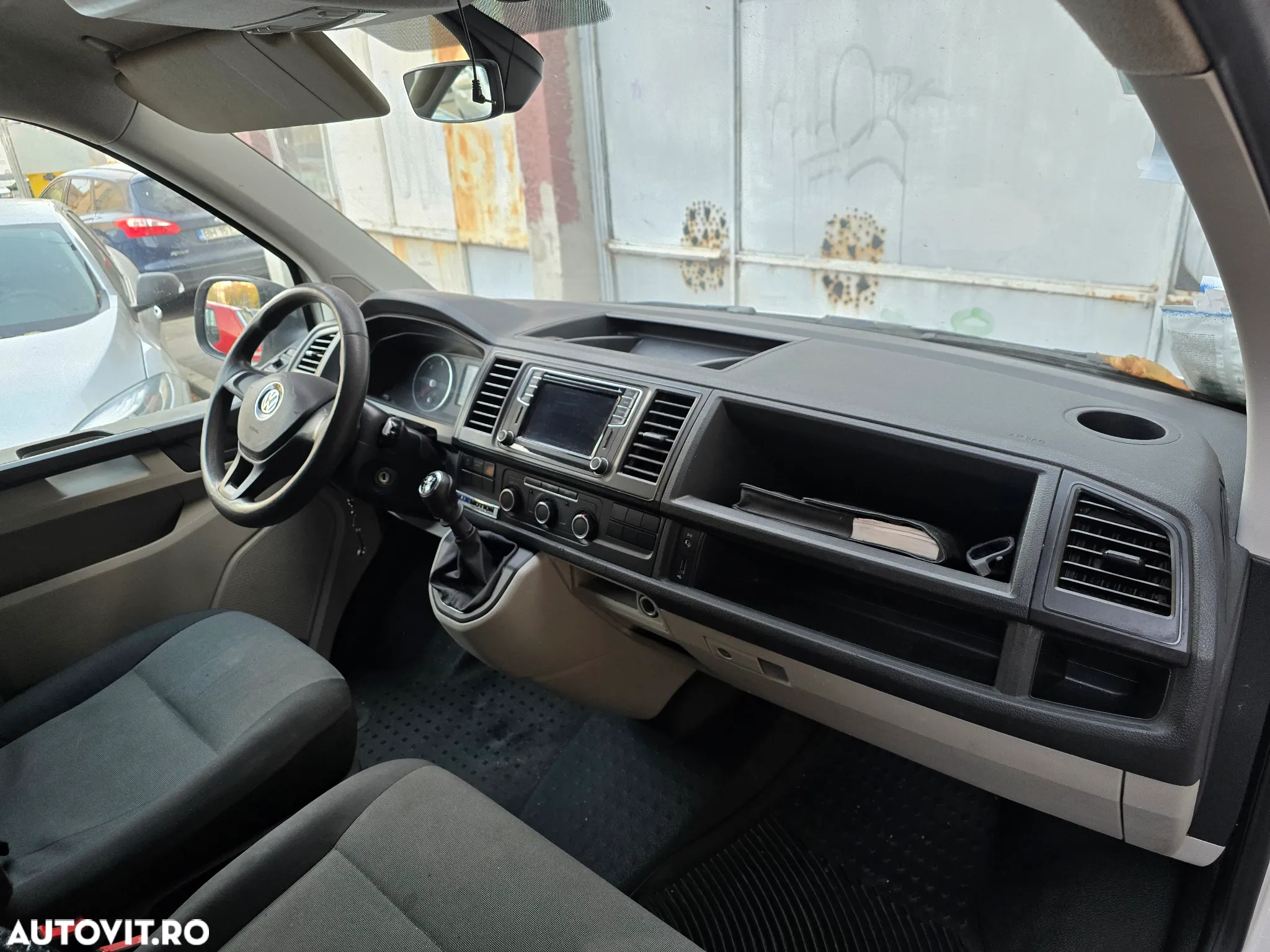 Volkswagen Transporter - 4