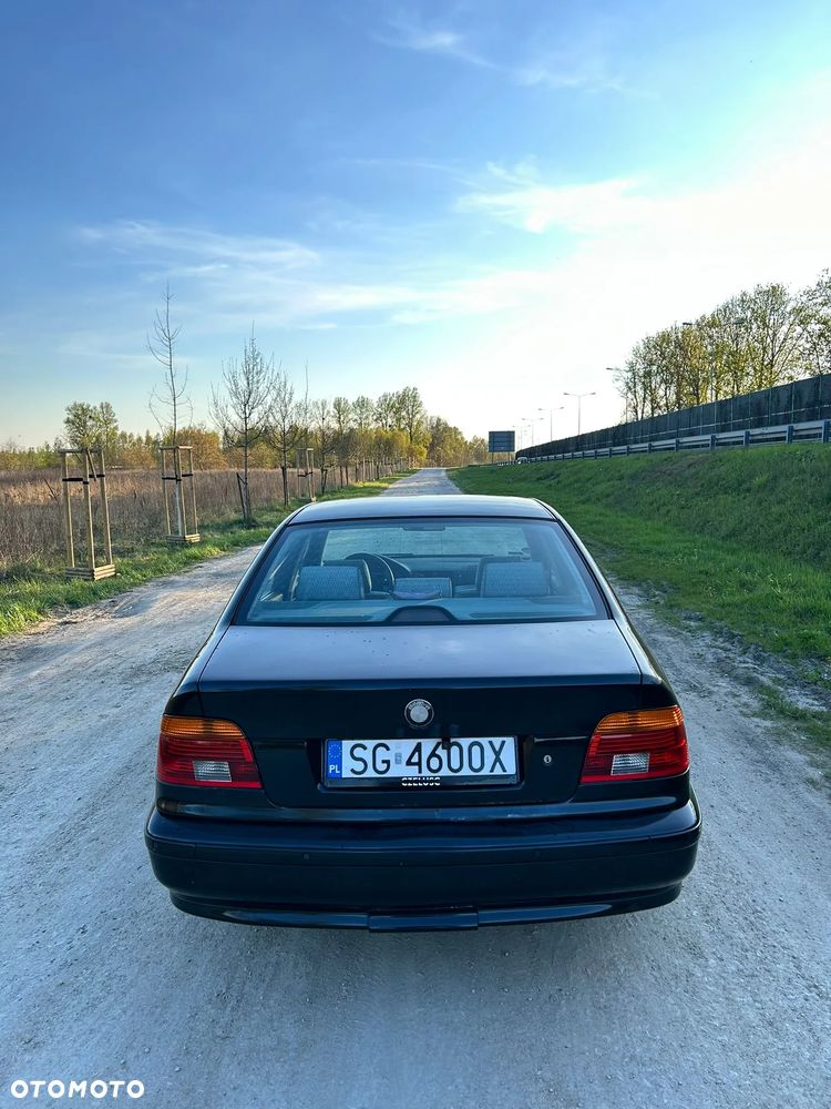 BMW Seria 5 525i - 6