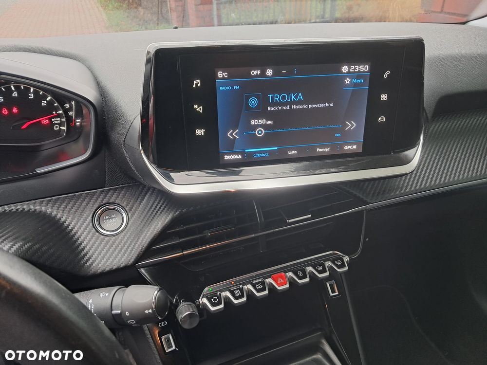 Peugeot 208 PureTech 100 Allure - 19