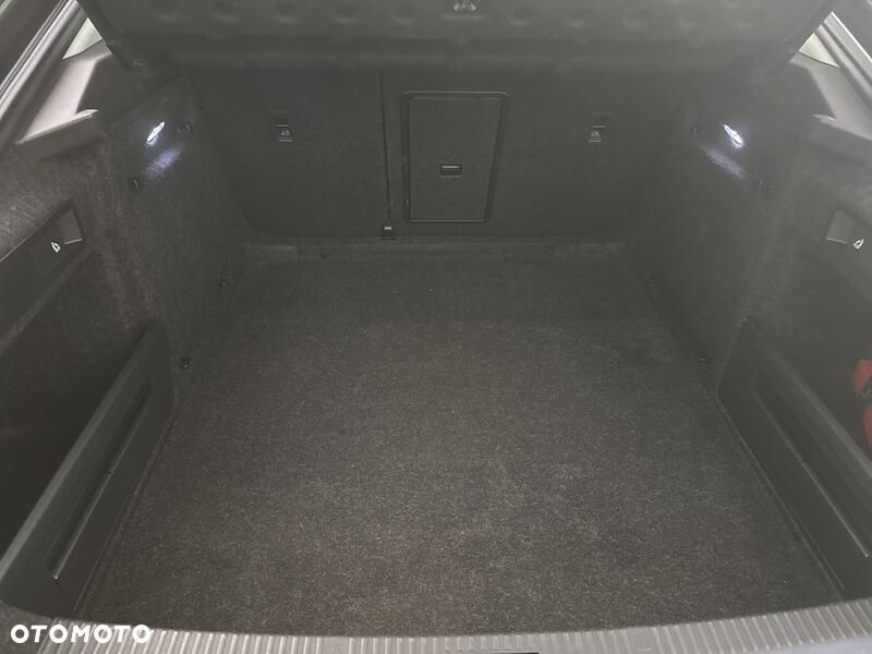 Skoda Superb 2.0 TDI SCR Ambition - 22