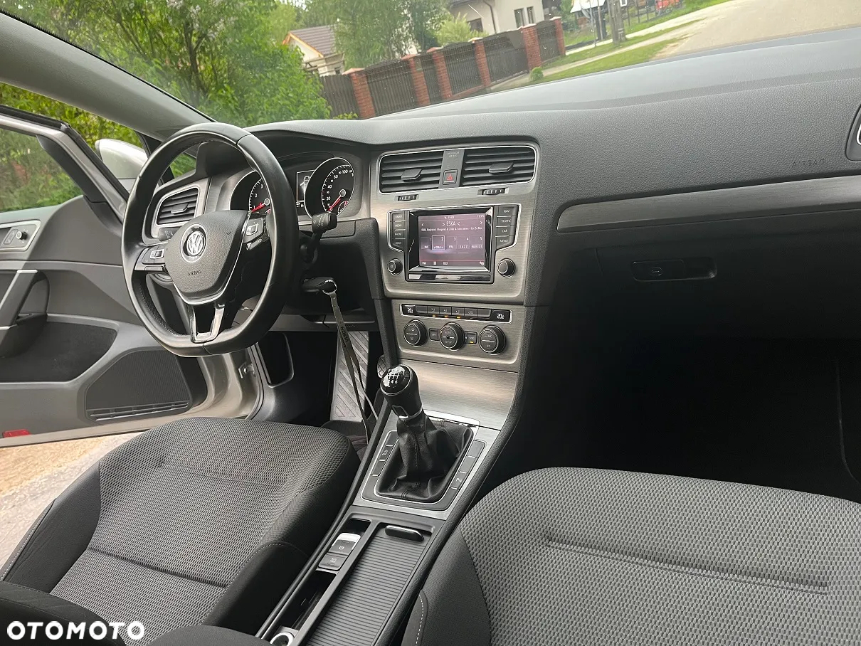 Volkswagen Golf 1.2 TSI BlueMotion Technology Comfortline - 26