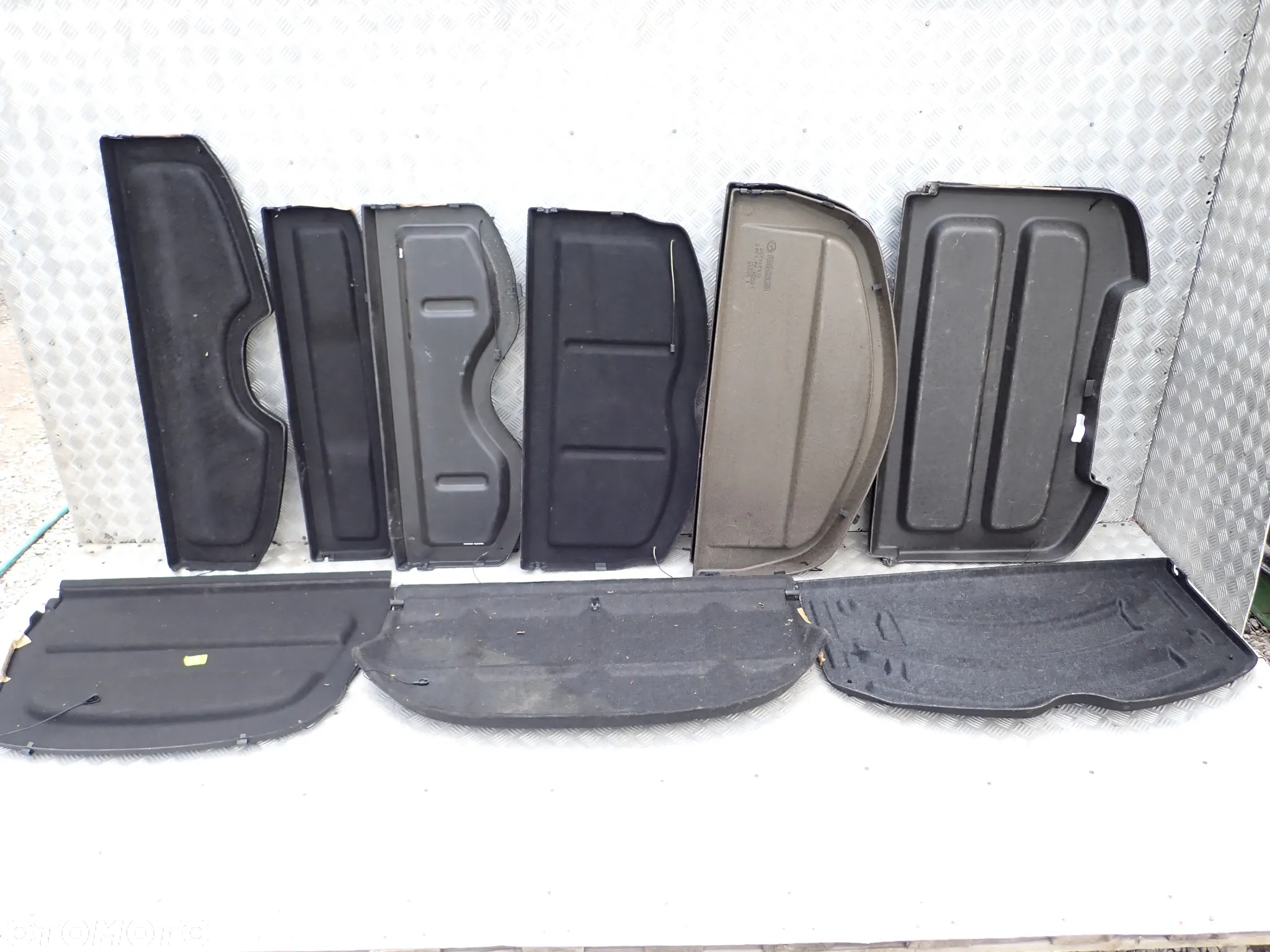PÓŁKA BAGAŻNIKA RENAULT TWINGO II , RENAULT MEGANE III COUPE , SUZUKI SWIFT MK6 , KIA PICANTO III , KIA RIO III , HONDA CIVIC VIII UFO , MAZDA 2 , ALFA GIULIETTA , DACIA LOGAN /SANDERO - 2