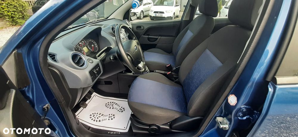 Ford Fiesta - 28