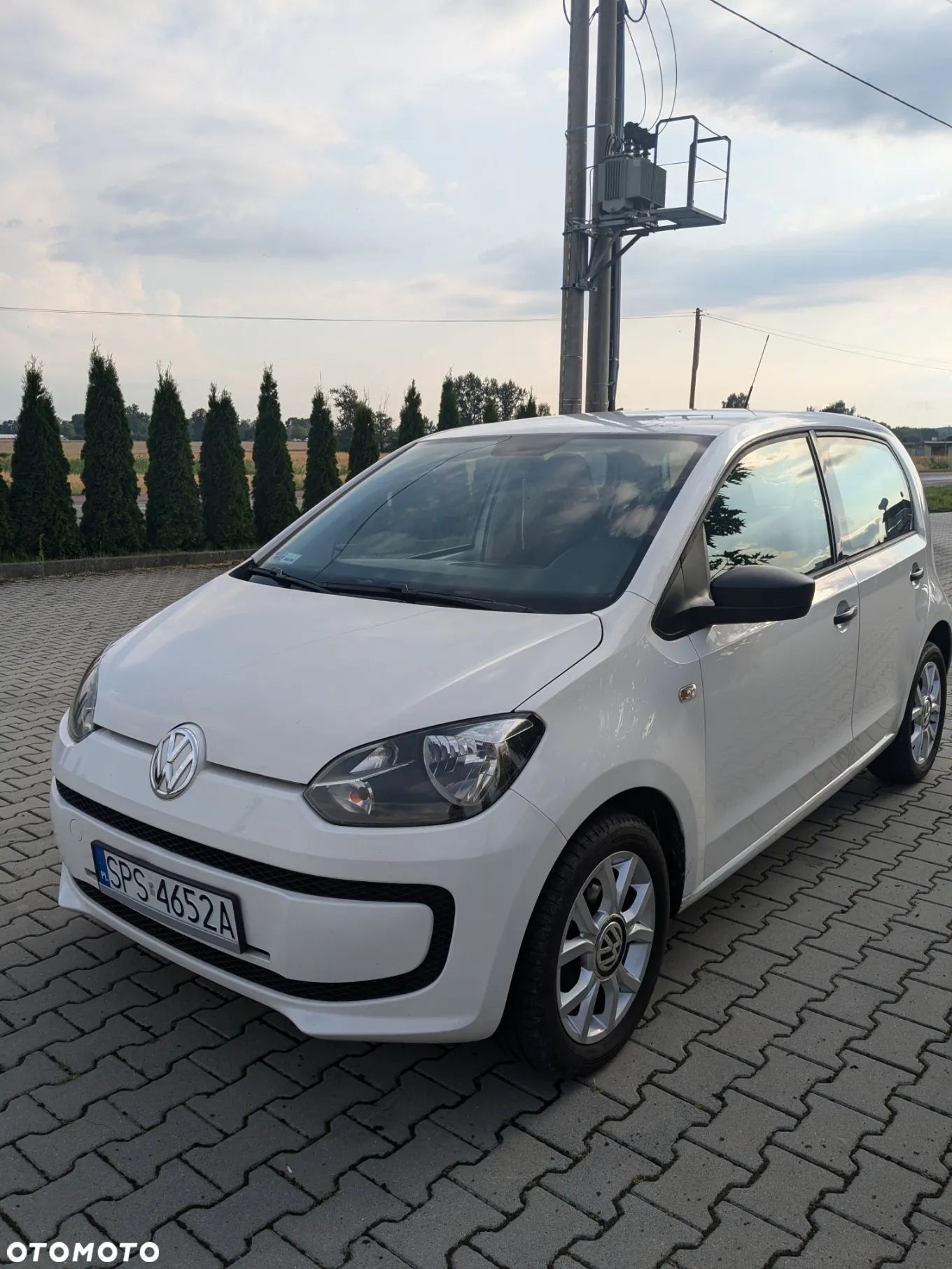 Volkswagen up! (BlueMotion Technology) move - 1