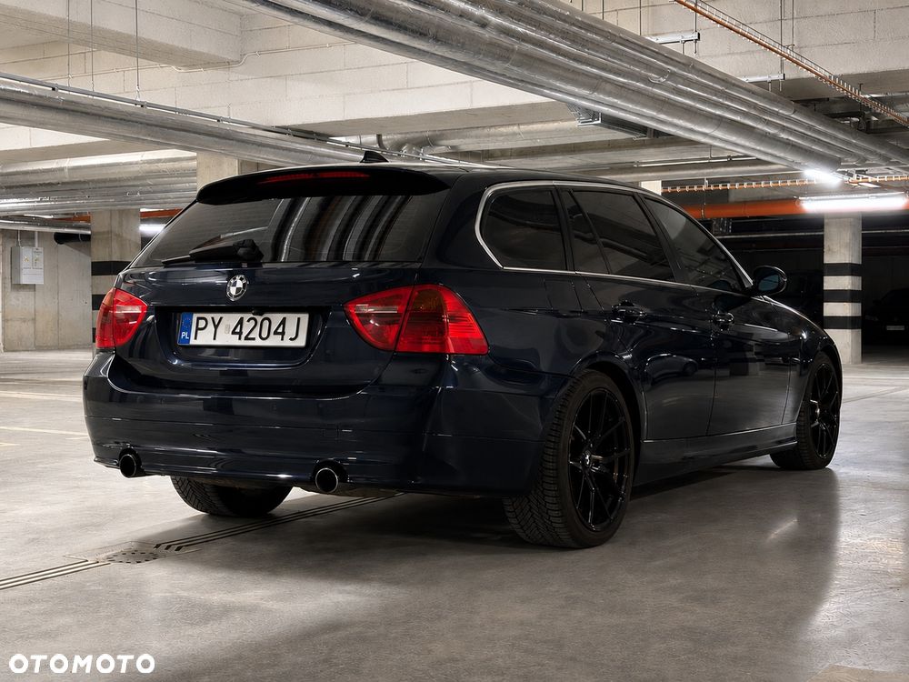 BMW Seria 3 335xi - 6