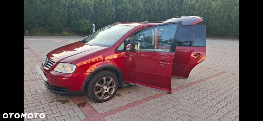 Volkswagen Touran 2.0 TDI Trendline - 2