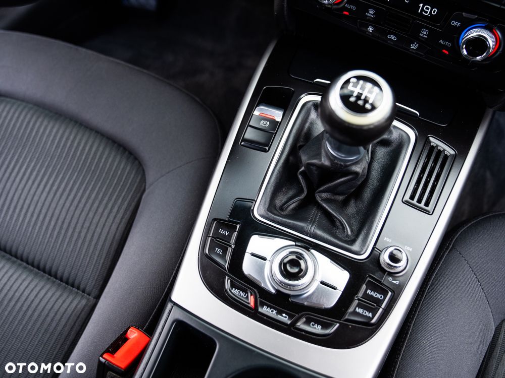 Audi A4 Avant 2.0 TDI - 29