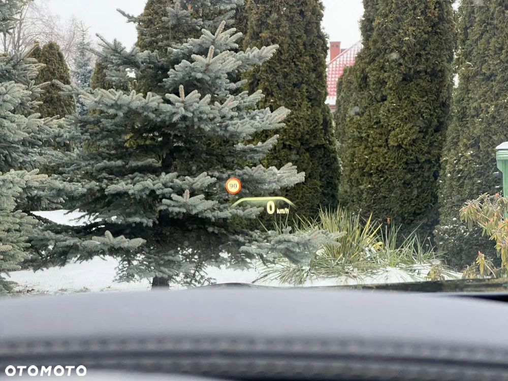 BMW Seria 7 750i xDrive - 23