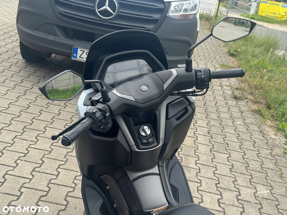 Yamaha NMAX - 3