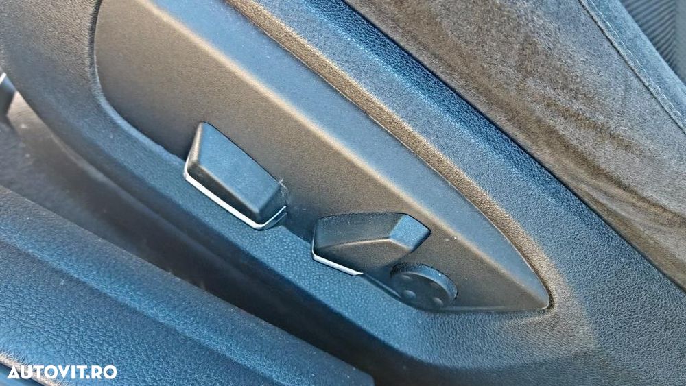 BMW Seria 5 530d xDrive Sport-Aut. - 24